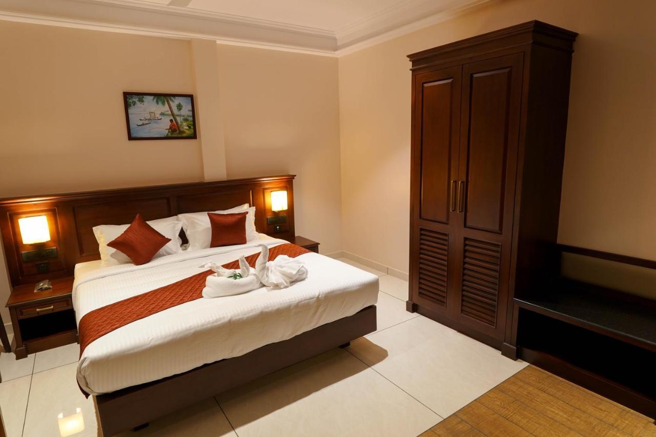 Hotel Heritage Plaza Kottayam Exterior foto